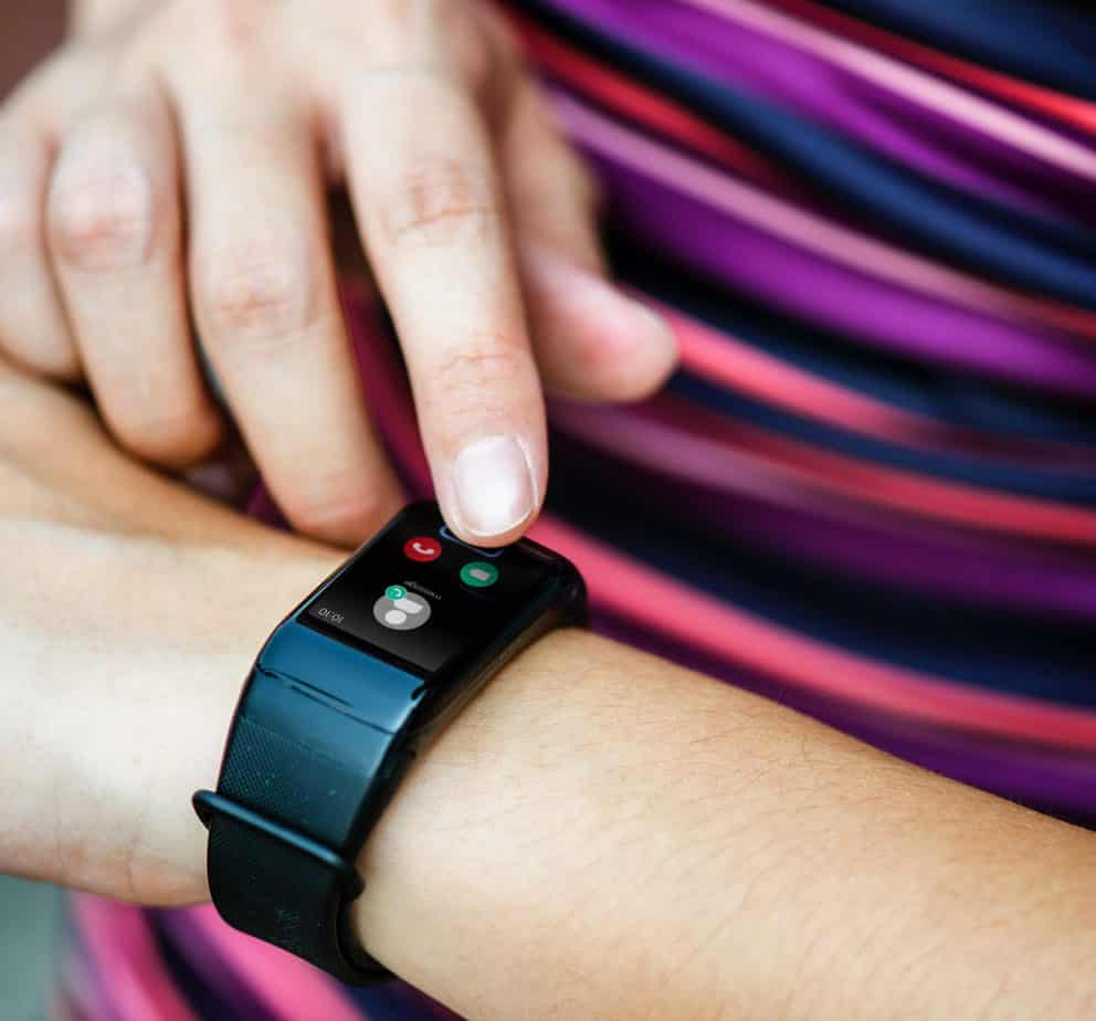 smartwatches with a speaker