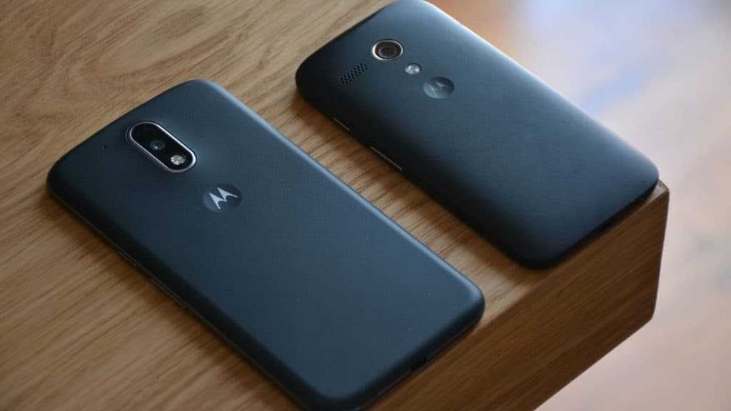 What Smartwatches Work With Motorola Smartphones? Wear To Track