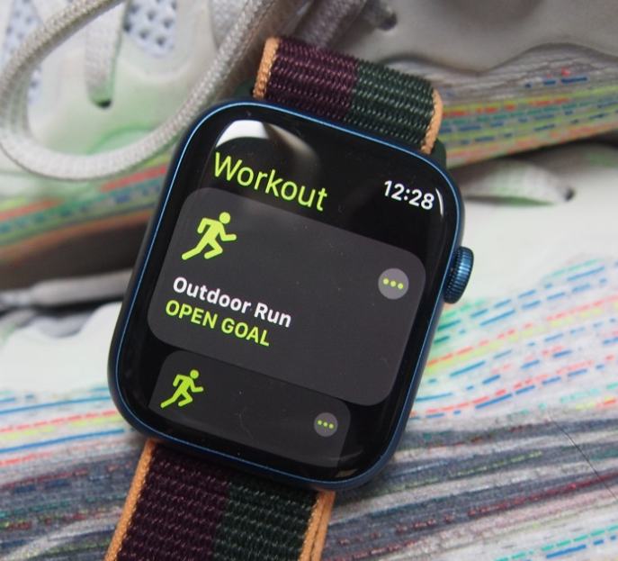 Best running hot sale app iwatch